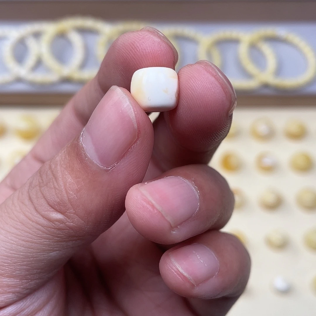 琥珀未镶嵌裸石10mm