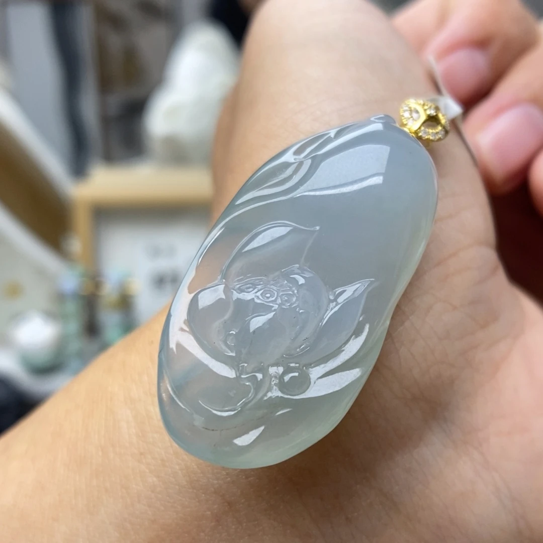 【闪购商品】颈饰18K金镶嵌翡翠53