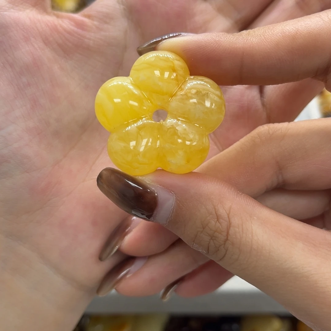 琥珀未镶嵌裸石天然琥珀