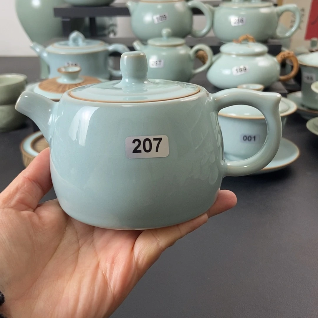 天青釉水井兰微瑕