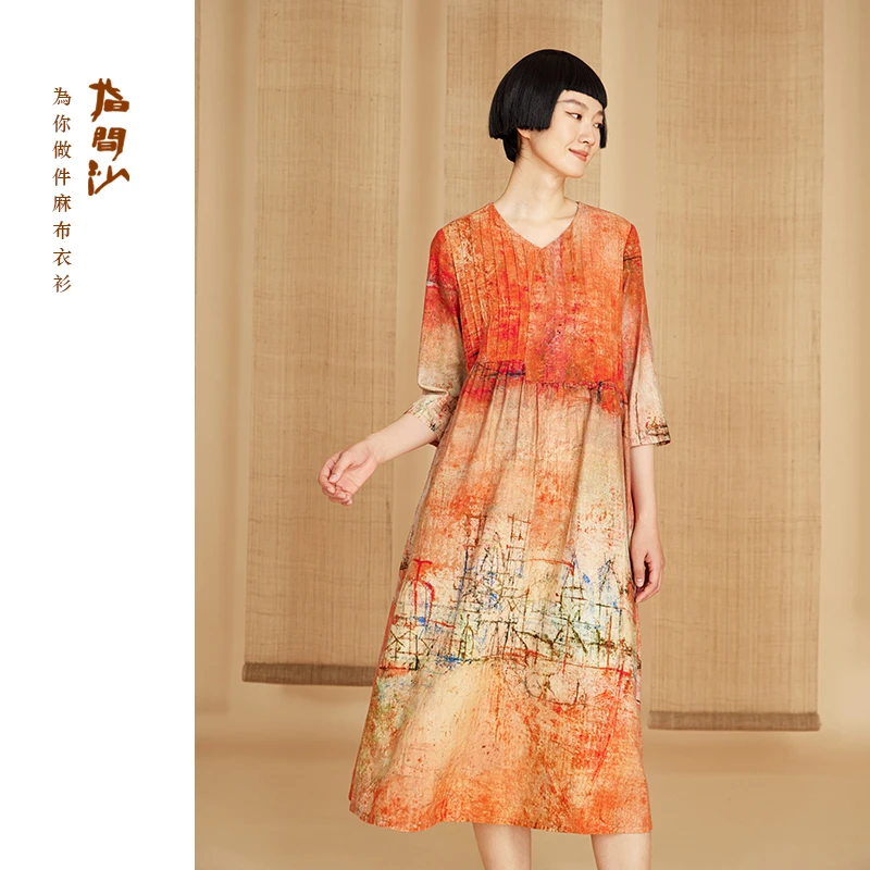 指间沙2525116原创女装25夏V领印花打条七分袖麻粘高腰中长连衣裙