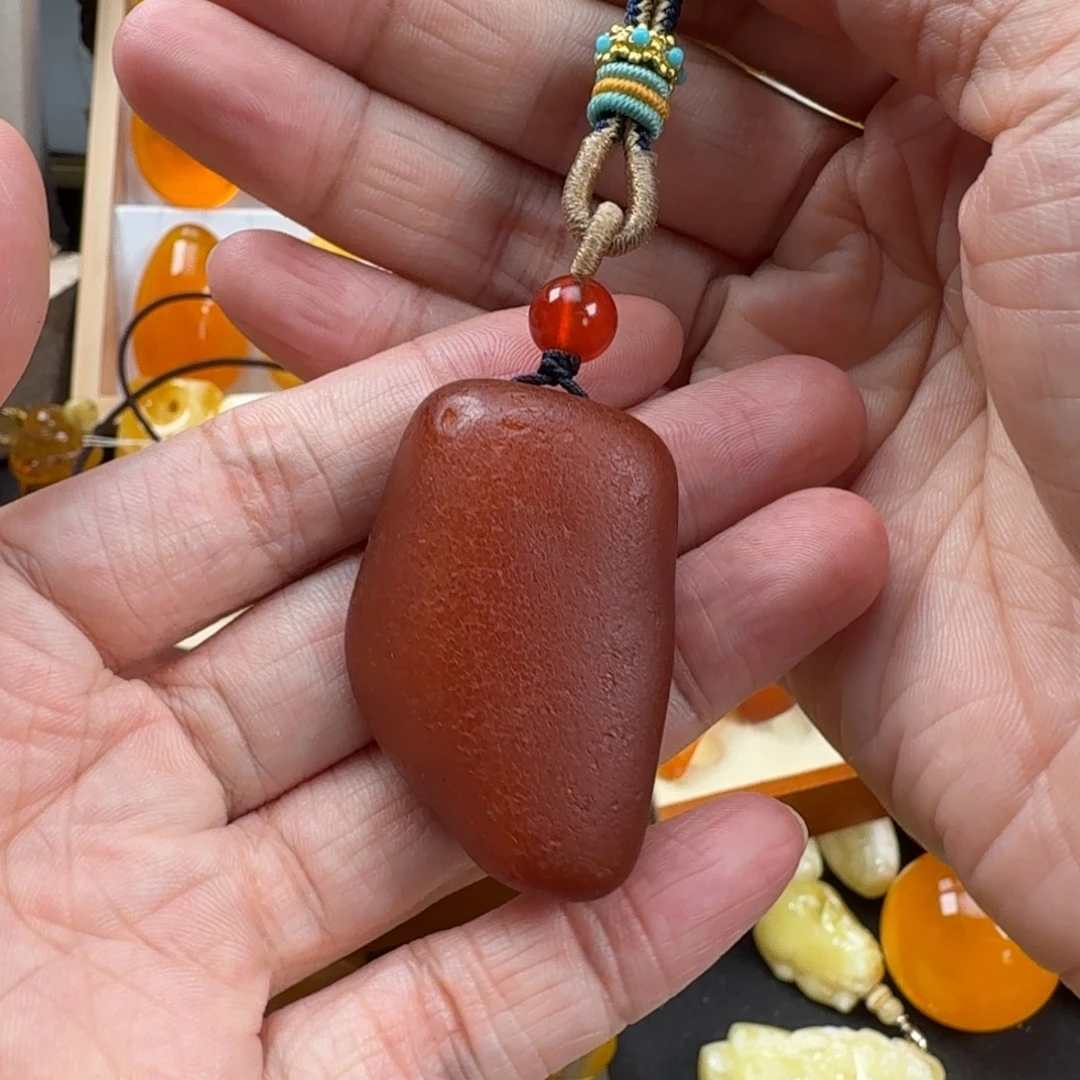 蜜蜡未镶嵌颈饰蜜蜡