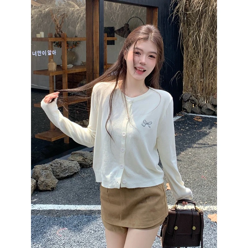 甜美复古小蝴蝶结刺绣长袖针织开衫女秋温柔外搭叠穿毛衣外套上衣