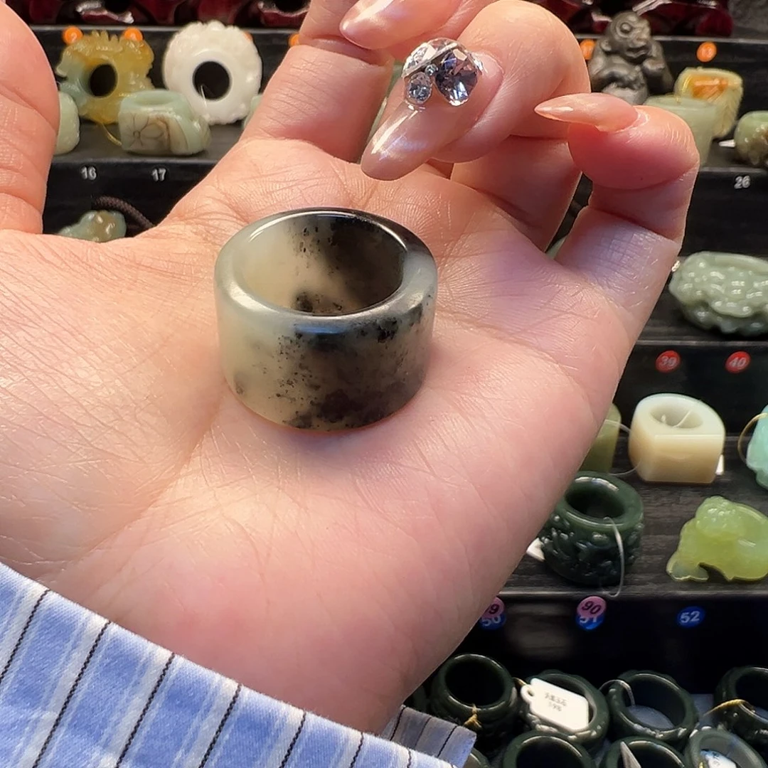 蛇纹石玉未镶嵌戒指内径19.4 福利不退换