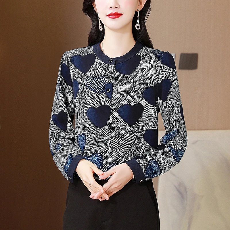 秋季韩系百搭宽松气质小众时尚减龄洋气中年长袖撞色爱心印花衬衫