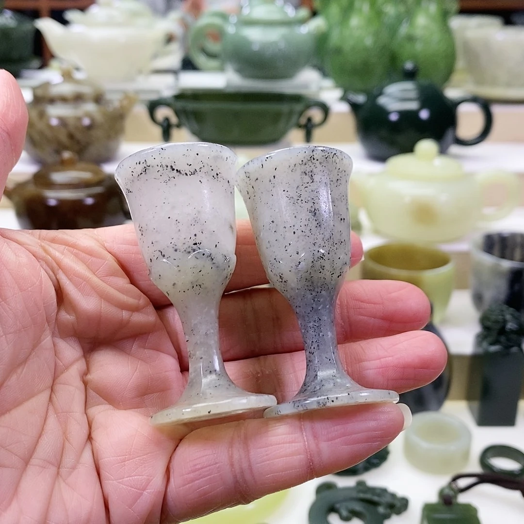 和田玉茅台杯未镶嵌