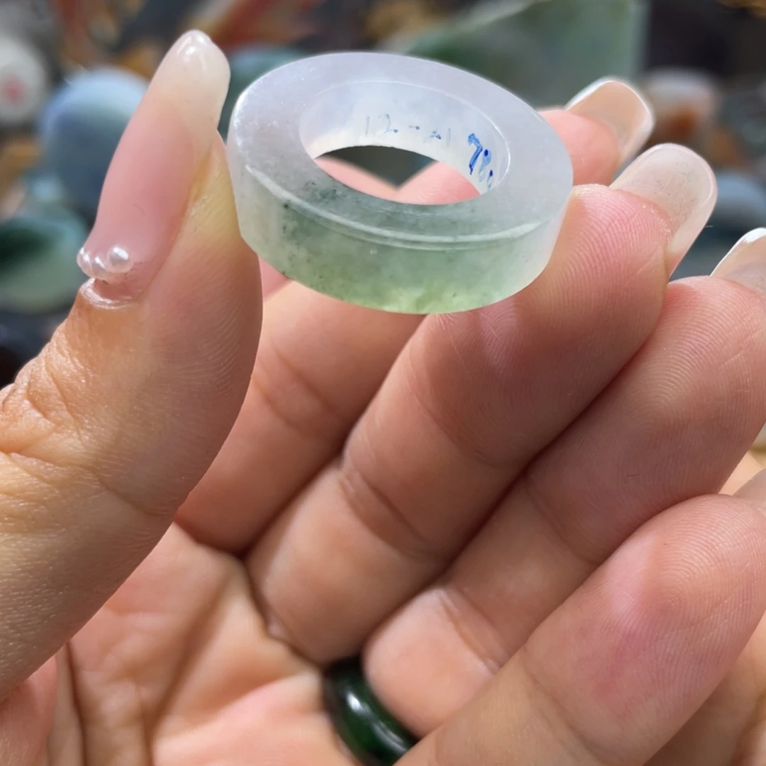 定制翡翠未镶嵌天然翡翠