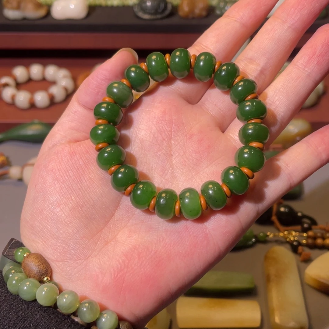 志***绒和田玉未镶嵌颈饰