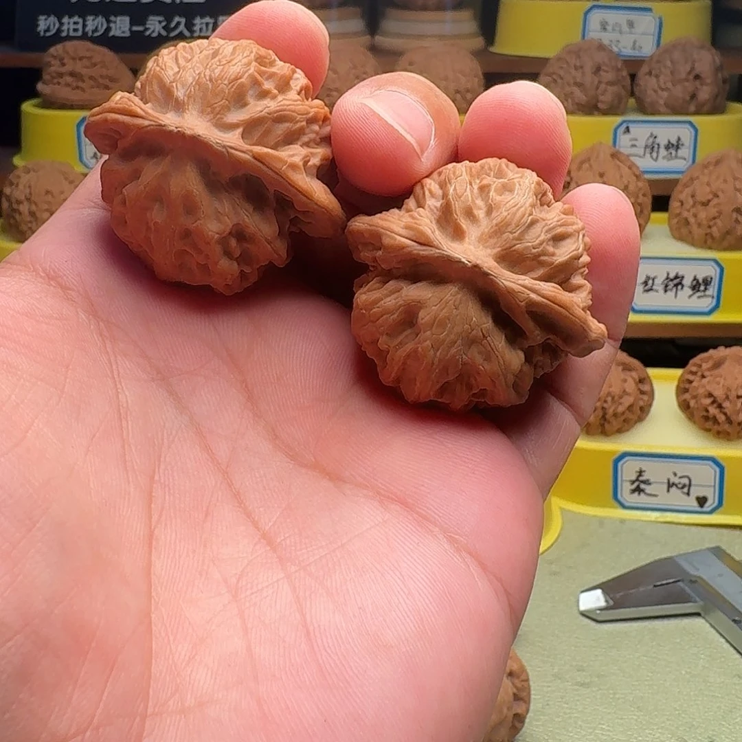 把件文玩核桃邢台宫灯40全品原树无药红皮