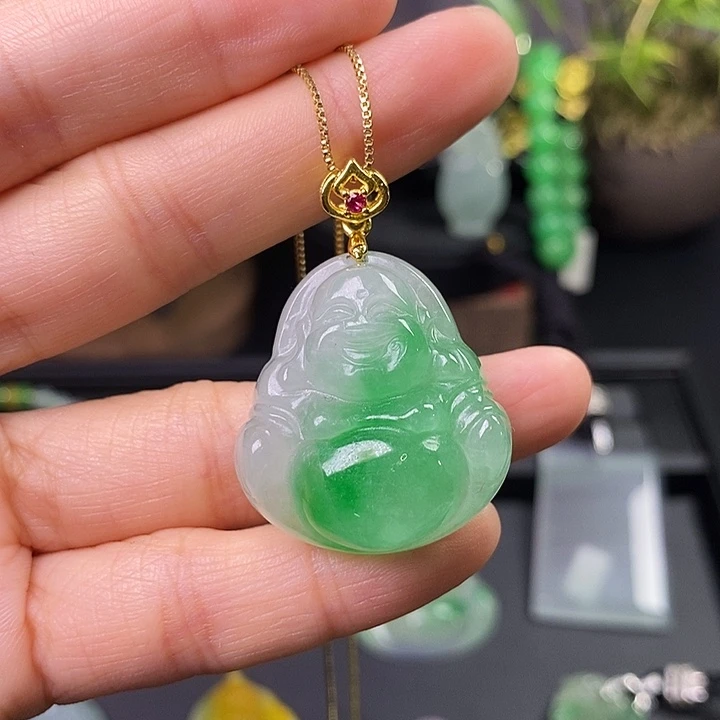 翡翠未镶嵌吊坠(赠链)
