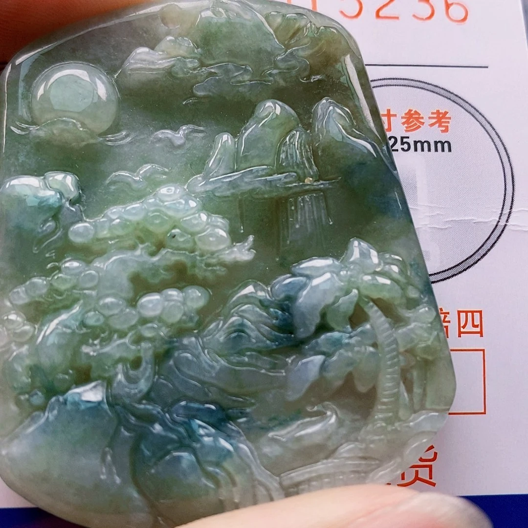 吊坠(不含链)未镶嵌翡翠