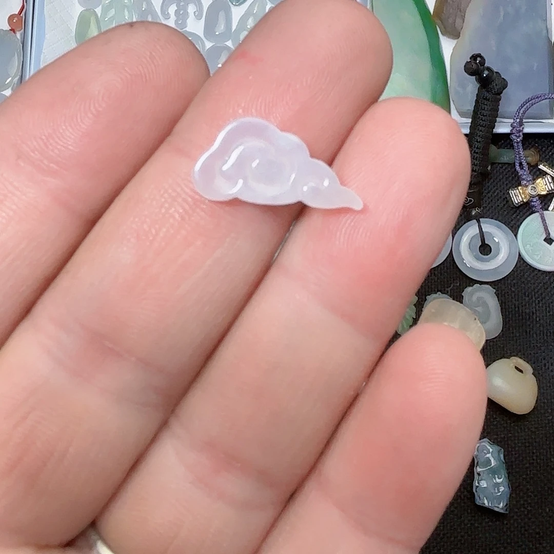 定制翡翠未镶嵌玉雕云朵配饰