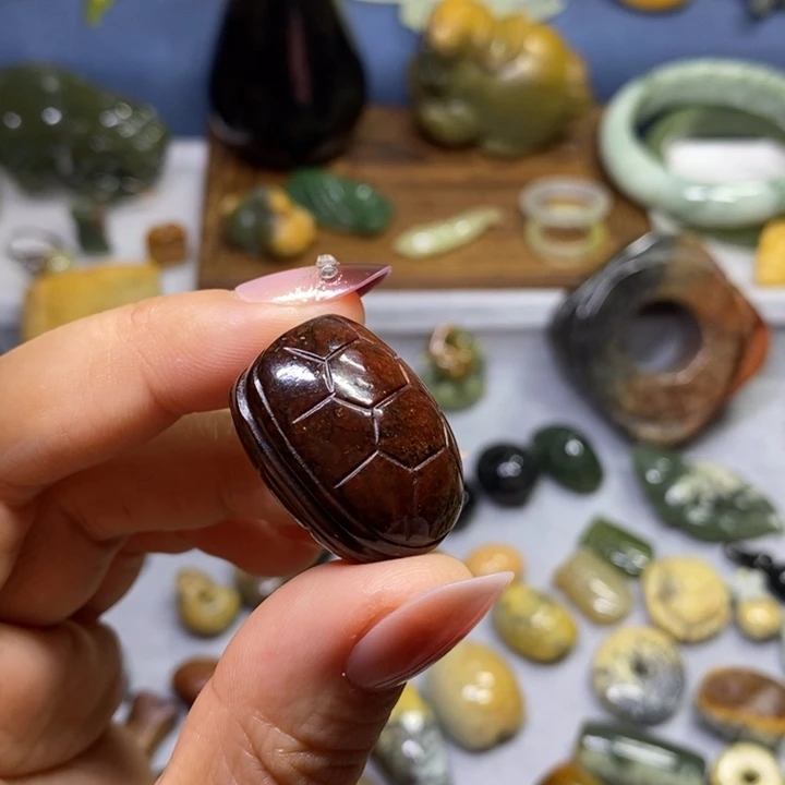 岫岩河磨玉（透闪石质玉）未镶嵌挂件双面富甲