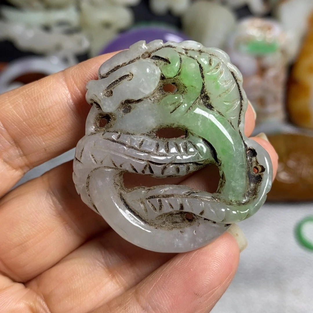 颈饰未镶嵌和田玉（糖玉）