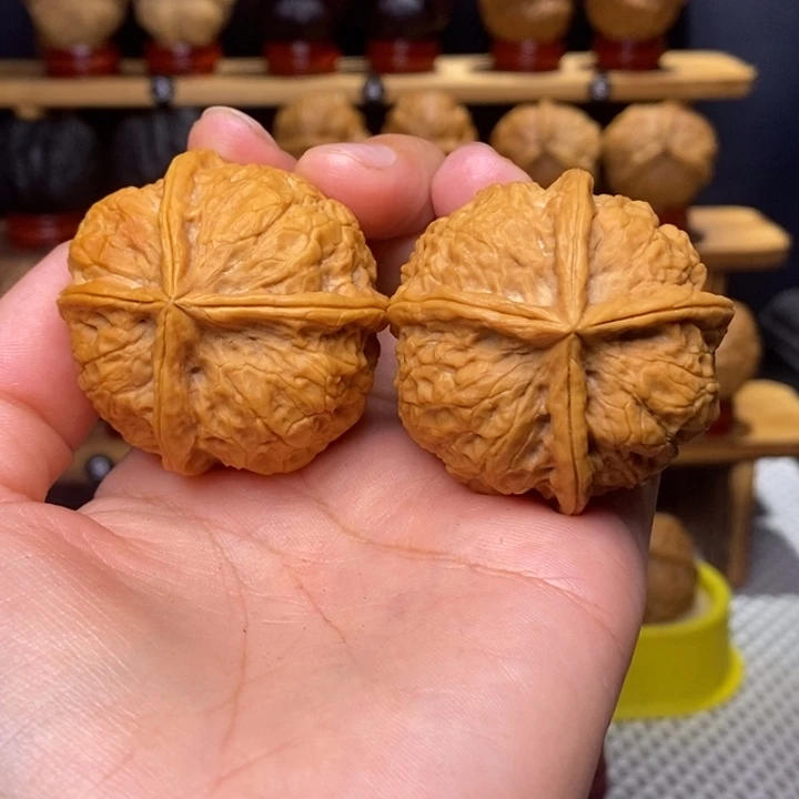 文玩核桃把件玉玺四棱98