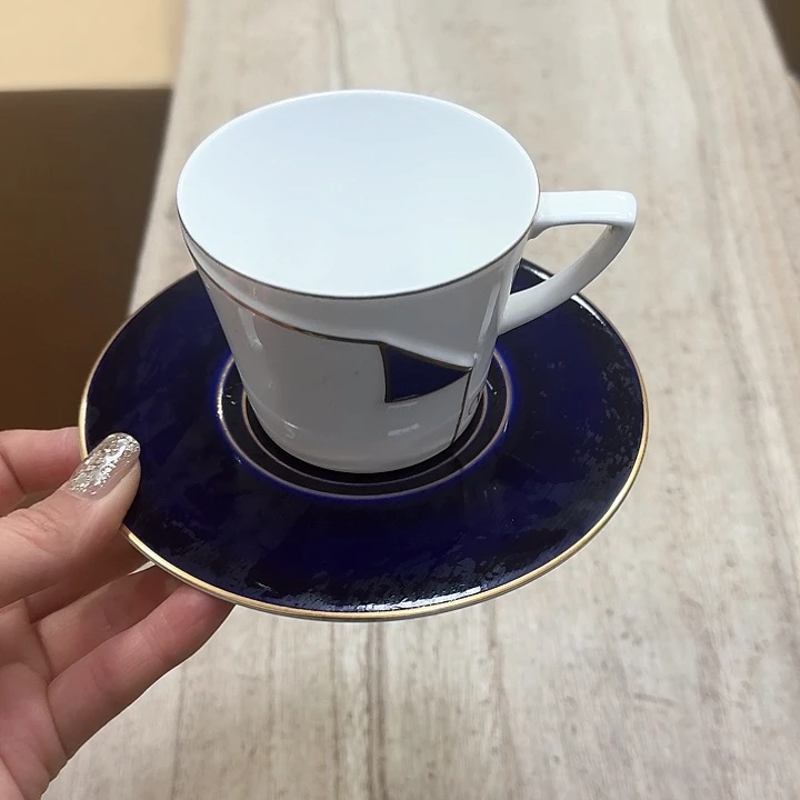 瓷片噗哈哈哈哈哈哈哈哈我笑到