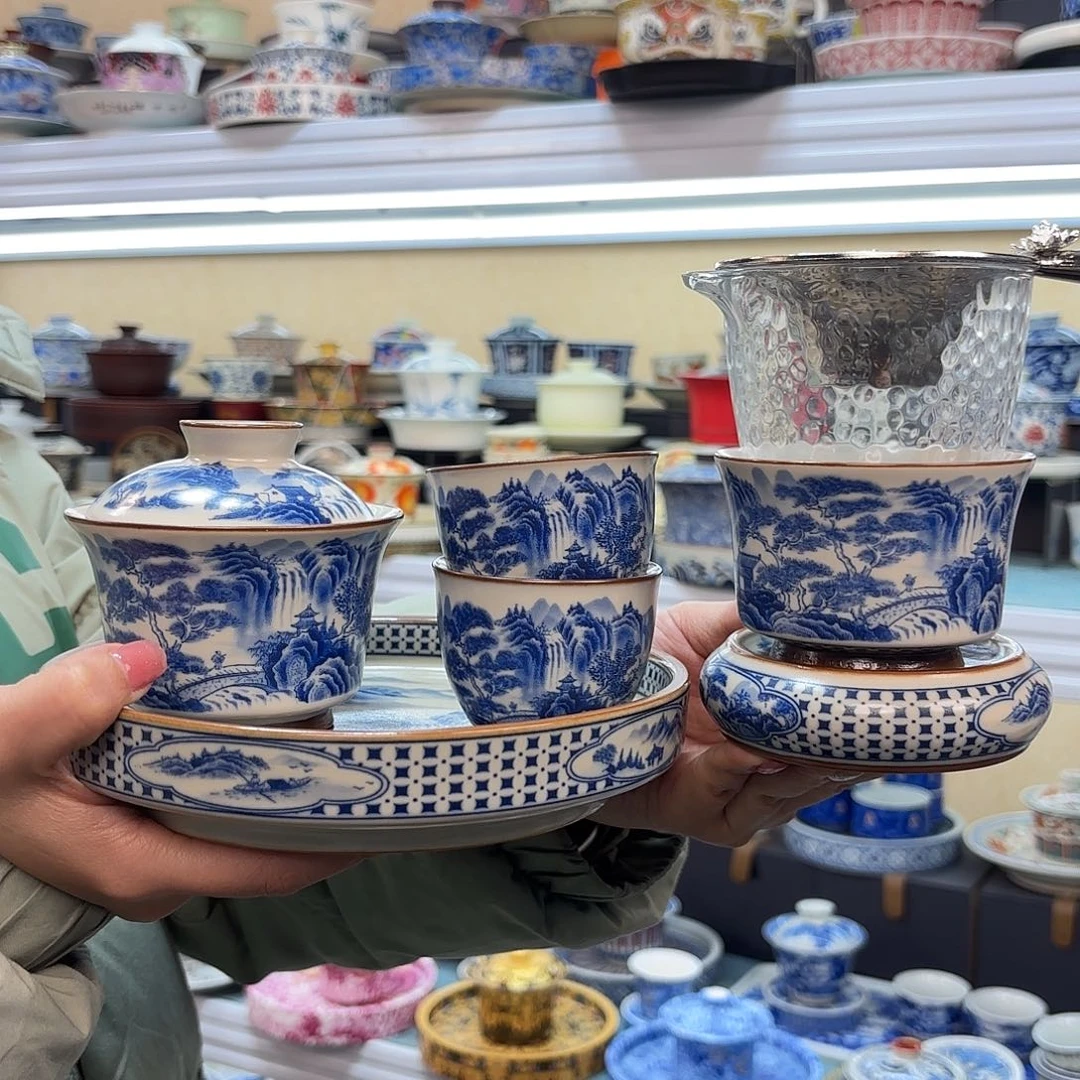 盖碗里的水煮开后倒在