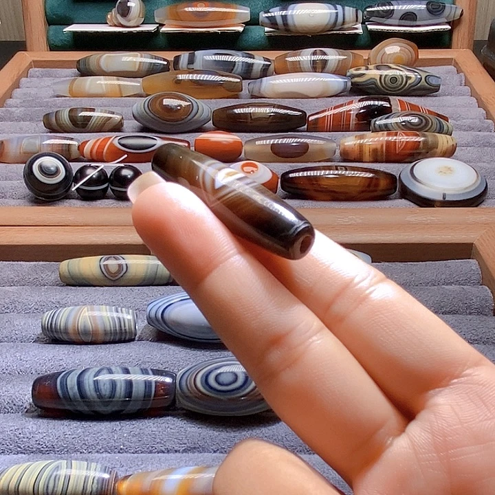 圣***慧未镶嵌吊坠(不含链)玛瑙/玉髓