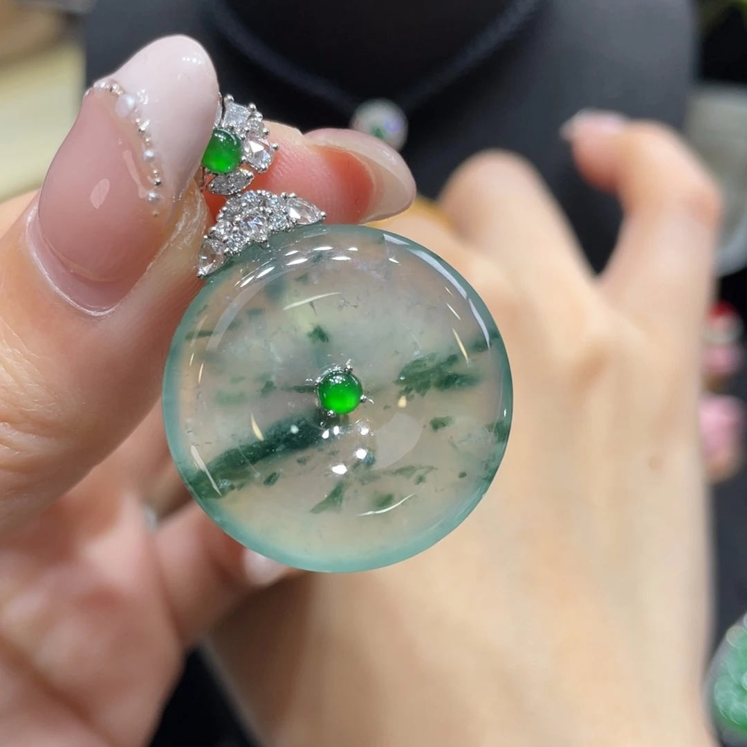 翡翠颈饰18K金镶嵌天然缅甸翡翠a货