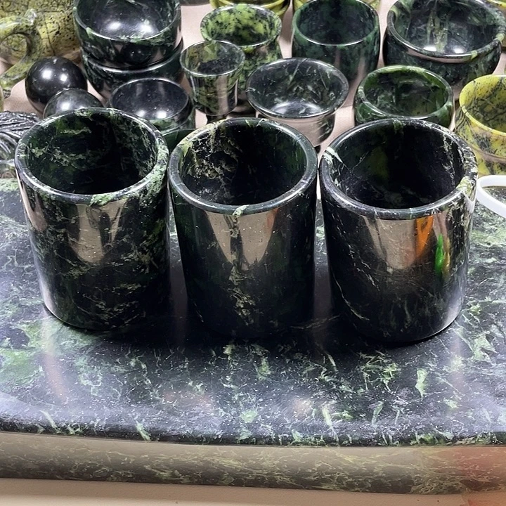 端***蛇纹石玉未镶嵌天然藏石茶杯