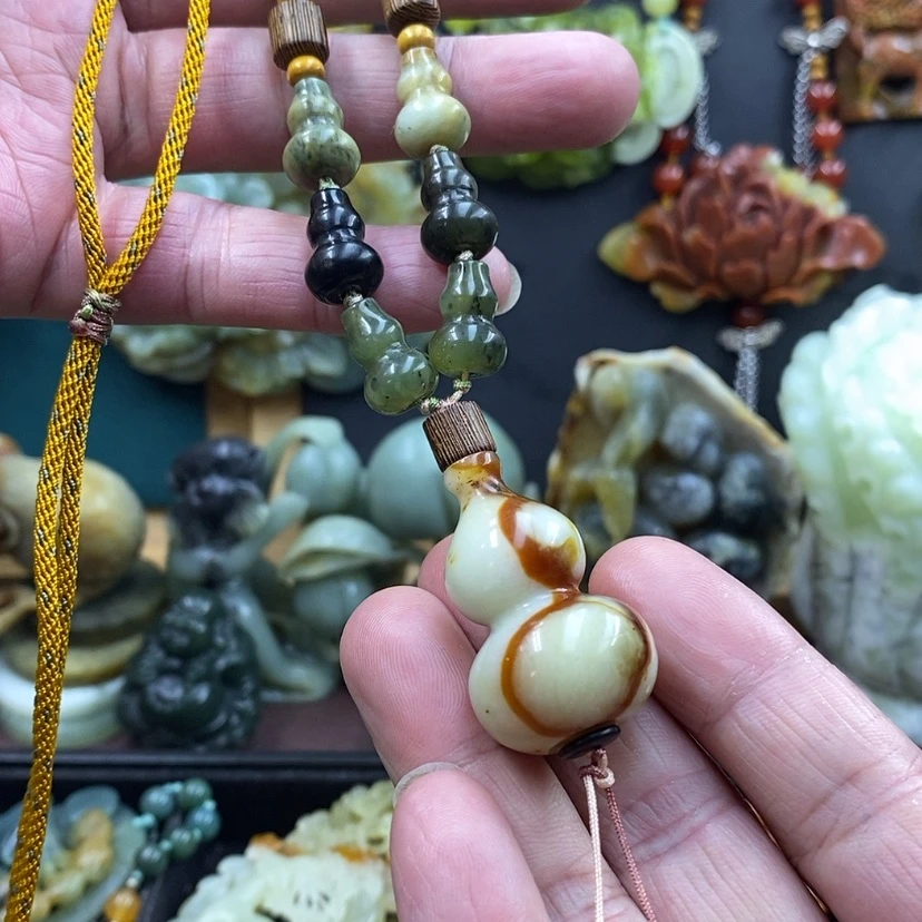 【闪购商品】未镶嵌蛇纹石玉吊坠