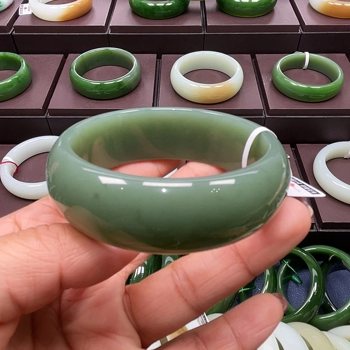 和田玉未镶嵌手镯5758