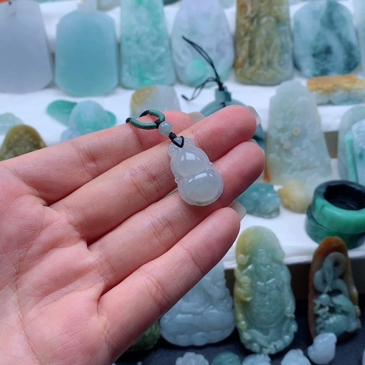 定制翡翠未镶嵌葫芦