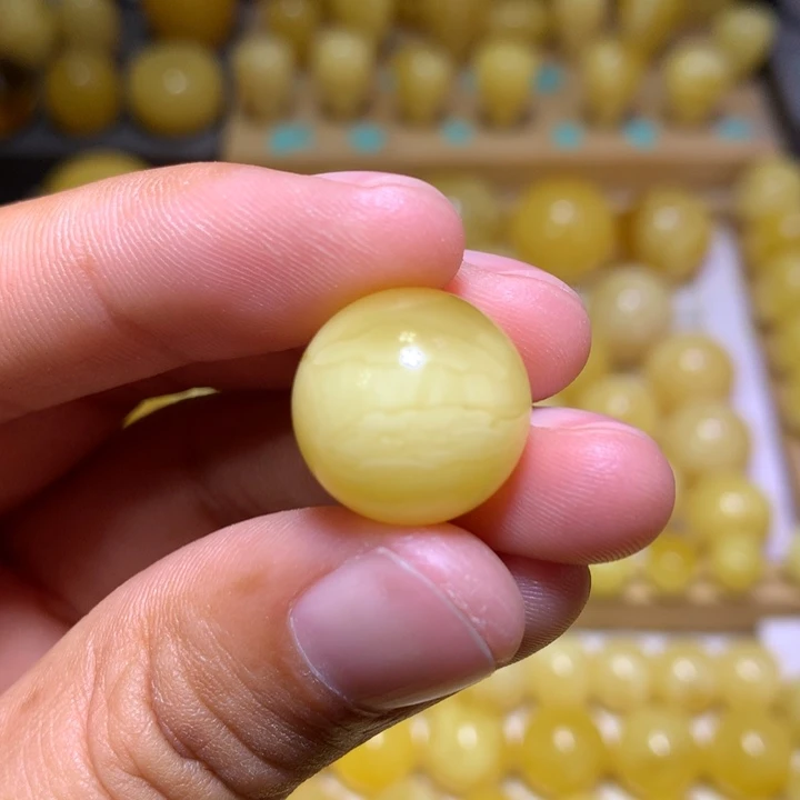 蜜蜡裸石未镶嵌8****人天然俄料白花蜜蜡圆珠16.2