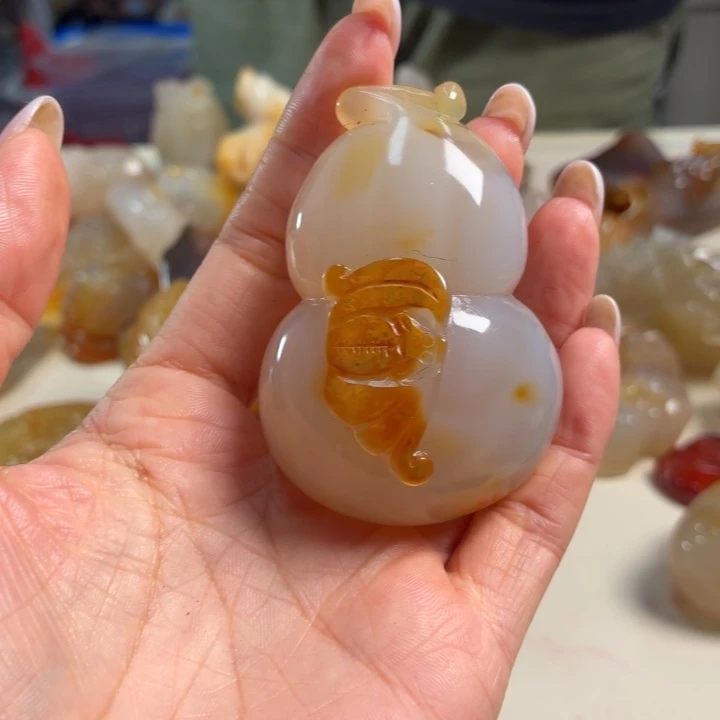 未镶嵌颈饰玛瑙/玉髓