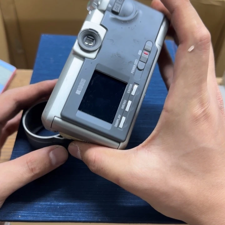 灰**蓝不会哈哈哈哈回家娇娇