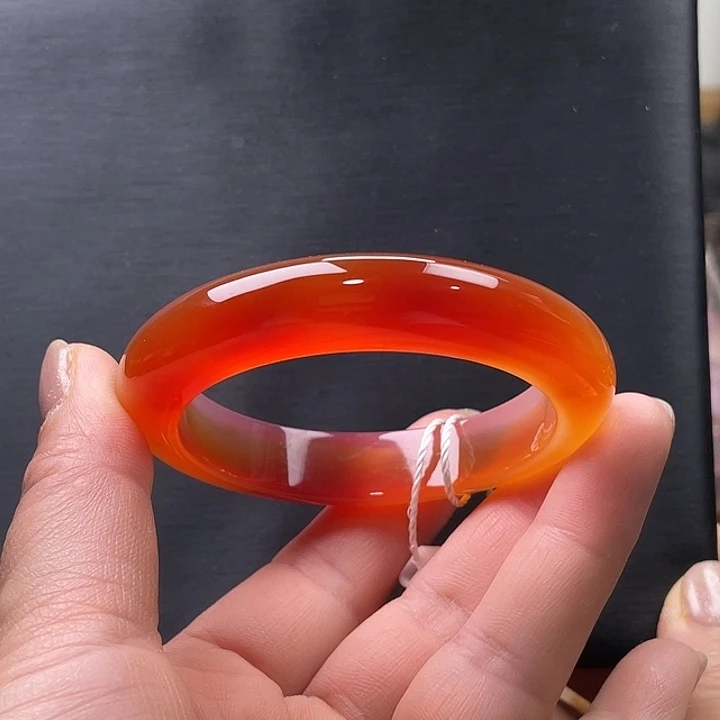 玛瑙/玉髓未镶嵌手镯55.3