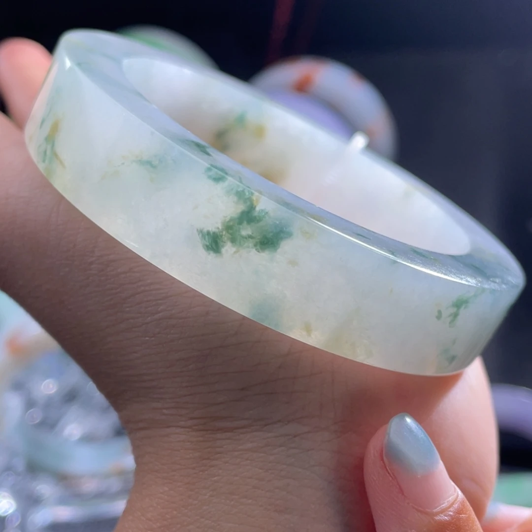 未镶嵌手镯定制翡翠