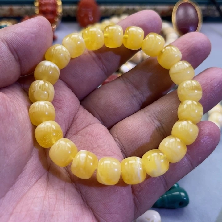 琥珀未镶嵌珠宝奇石25