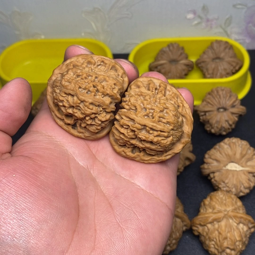 文玩核桃把件好*来43三角疆