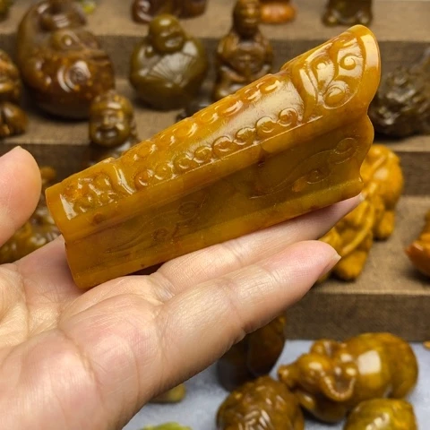 蛇纹石玉未镶嵌颈饰18