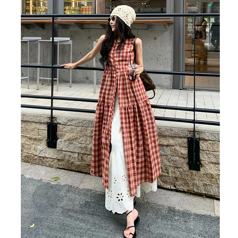 森系红格背心裙排扣开衩连衣裙女夏季新款刺绣米色半身裙两件套装