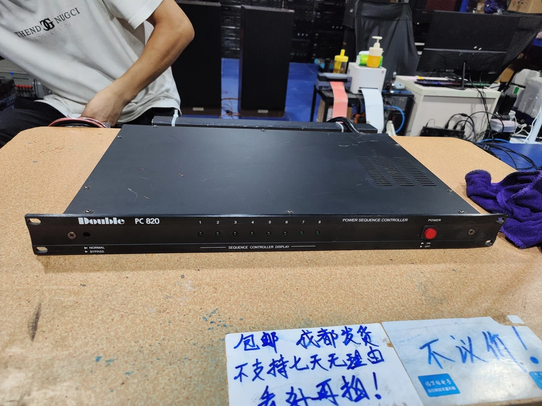 8新  二手PC 820时序器，通电，不带线材，不退不换