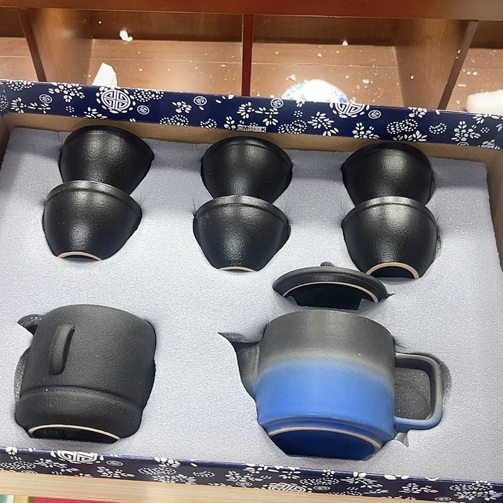 孤品茶具套装等。