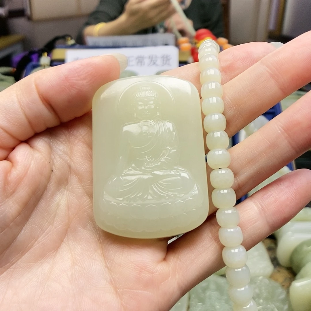 和田玉颈饰未镶嵌上*签