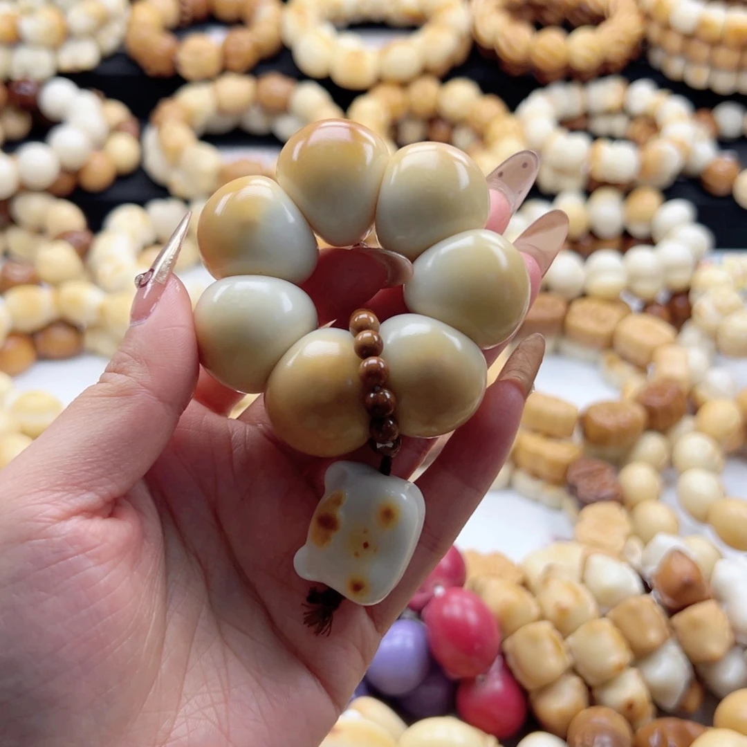 吊坠白玉菩提25-26山竹手捻设计款