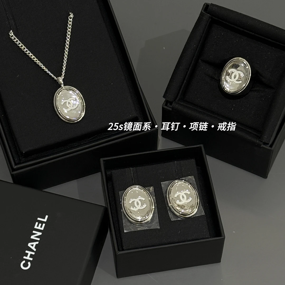 未使用 Chanel/香奈儿 25S镜面双C爆款耳钉 耳环 项链 戒指52 54