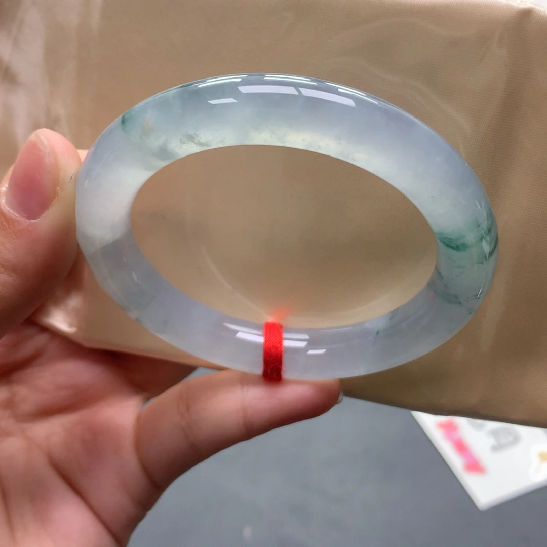 翡翠未镶嵌手镯61号50圆条高冰飘花高岭之花瑕疵漏（小六品质）