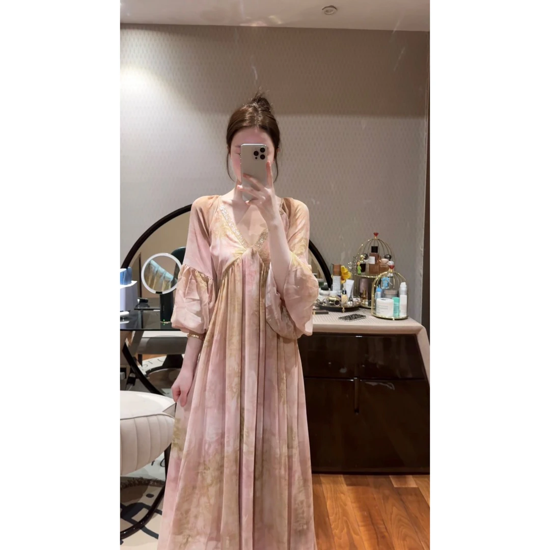 XIAOTAIYAN.古早美人重工粉色钉珠显白温柔度假长裙连衣裙