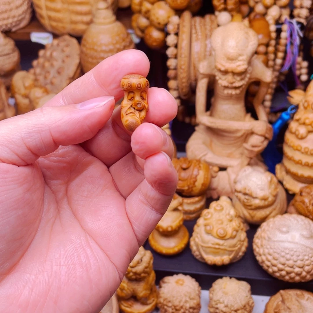 竹甲*虫竹根雕罗汉把玩件