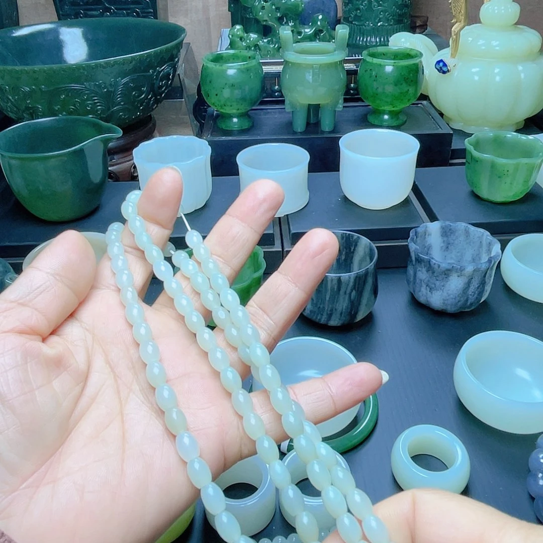 修***切和田玉未镶嵌挂件