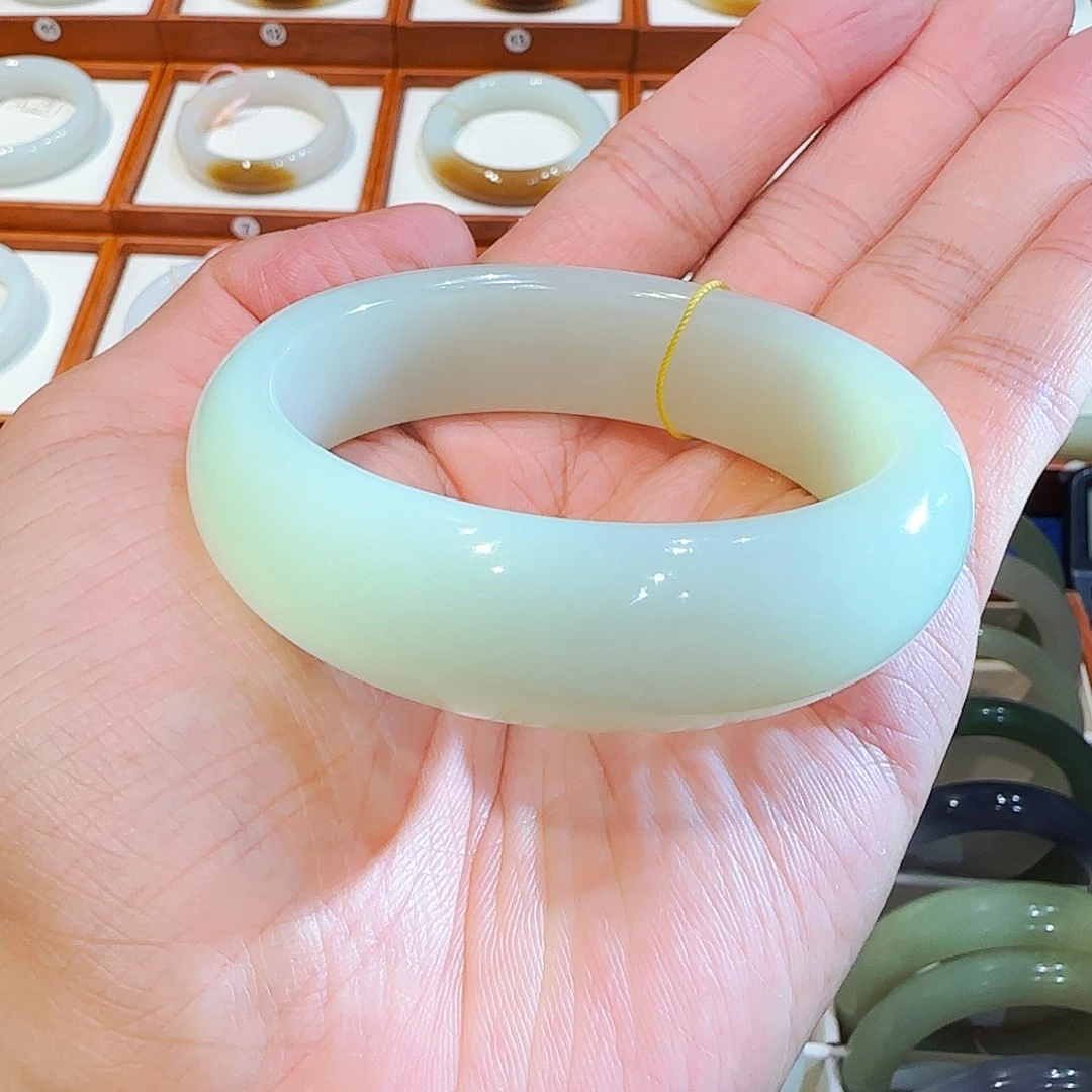 未镶嵌手镯和田玉且末暖青白轮胎55 56 57