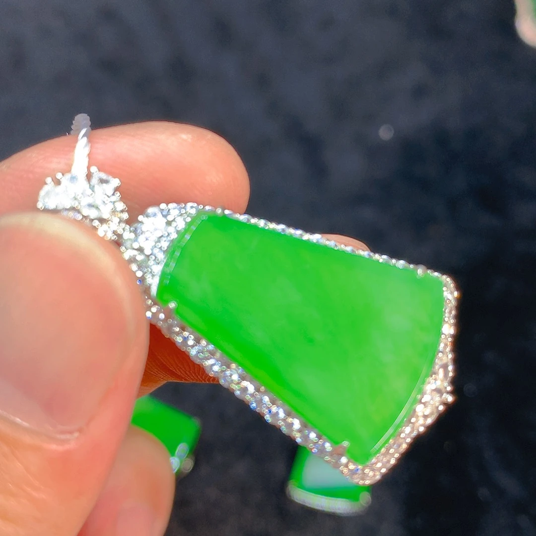 颈饰银S925镶嵌翡翠