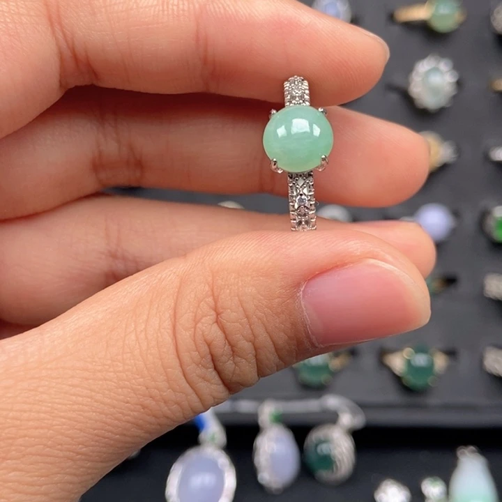 翡翠未镶嵌戒指戒指