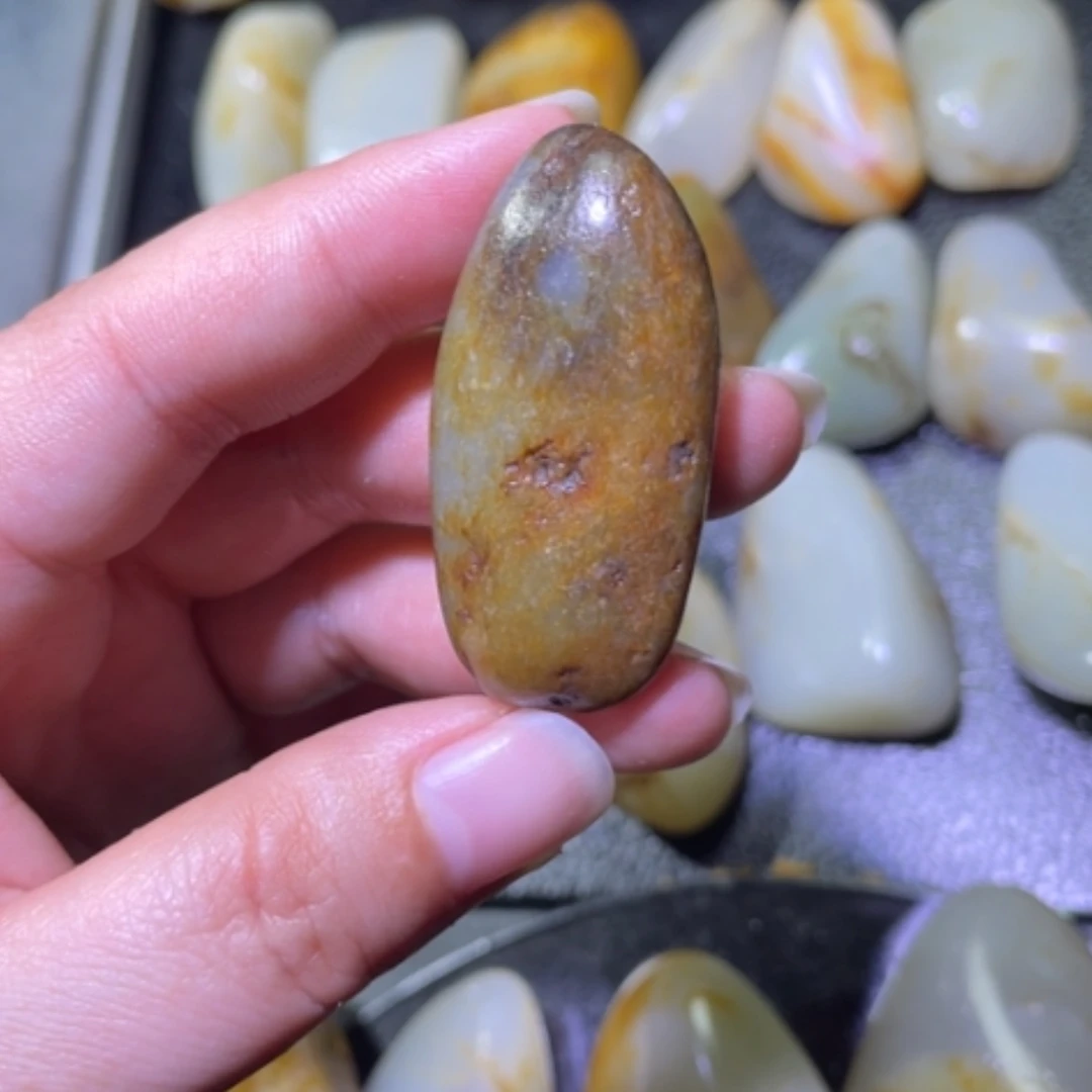 【闪购商品】颈饰未镶嵌和田玉（子料）