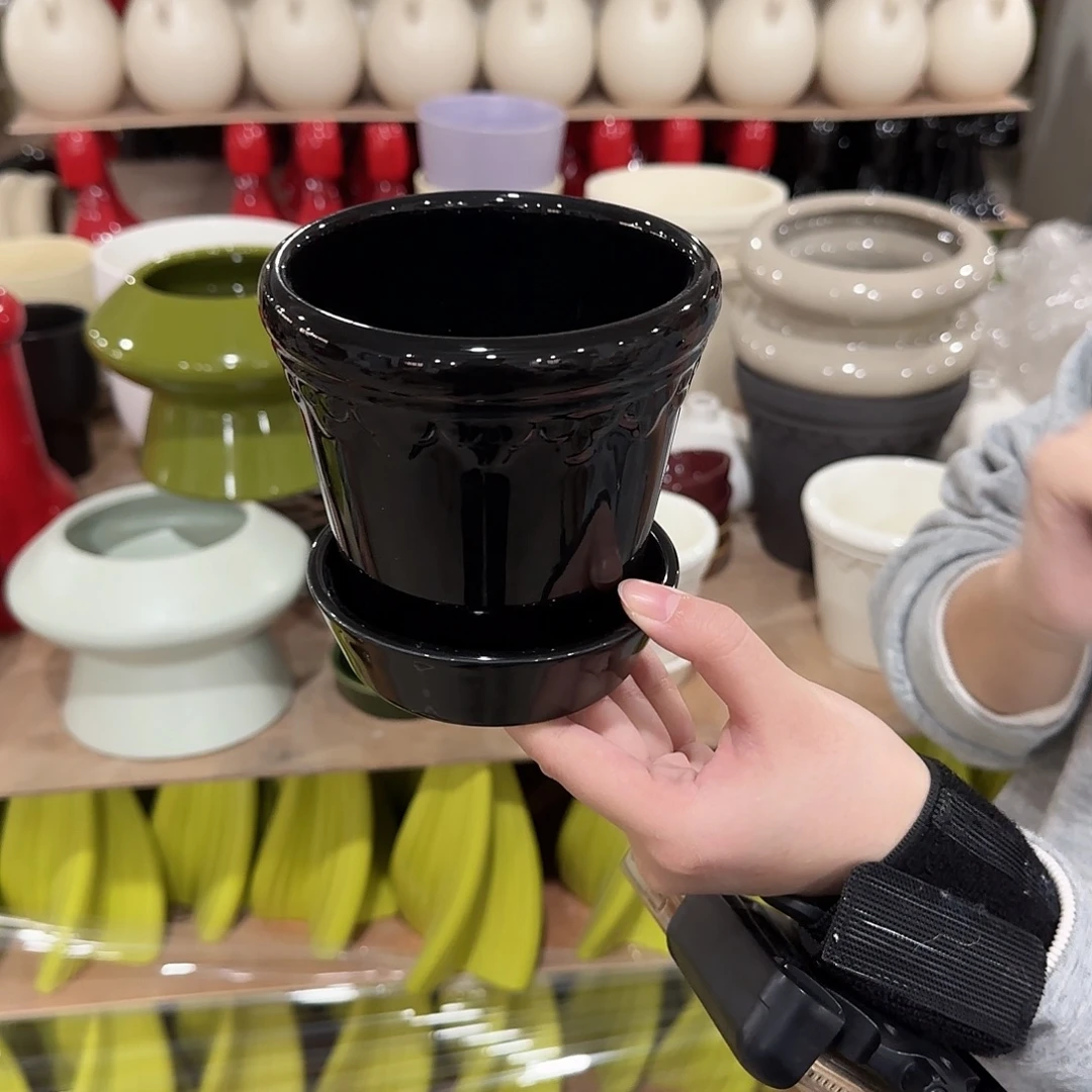 b4黑色带托花盆花盆花盆